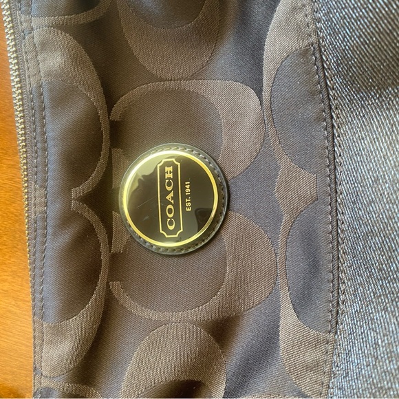 Vintage Coach Brown and Gold Accent Hobo Bag - Picture 3 of 9